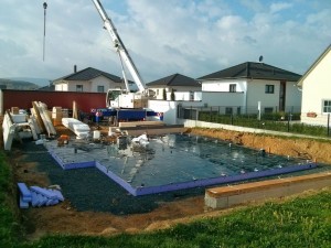 Bodenplatte vor Montage der Wandelemente